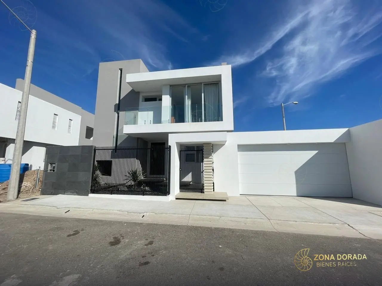Casa nueva de 165 m² en Sueños del Mar — Carretera Escénica